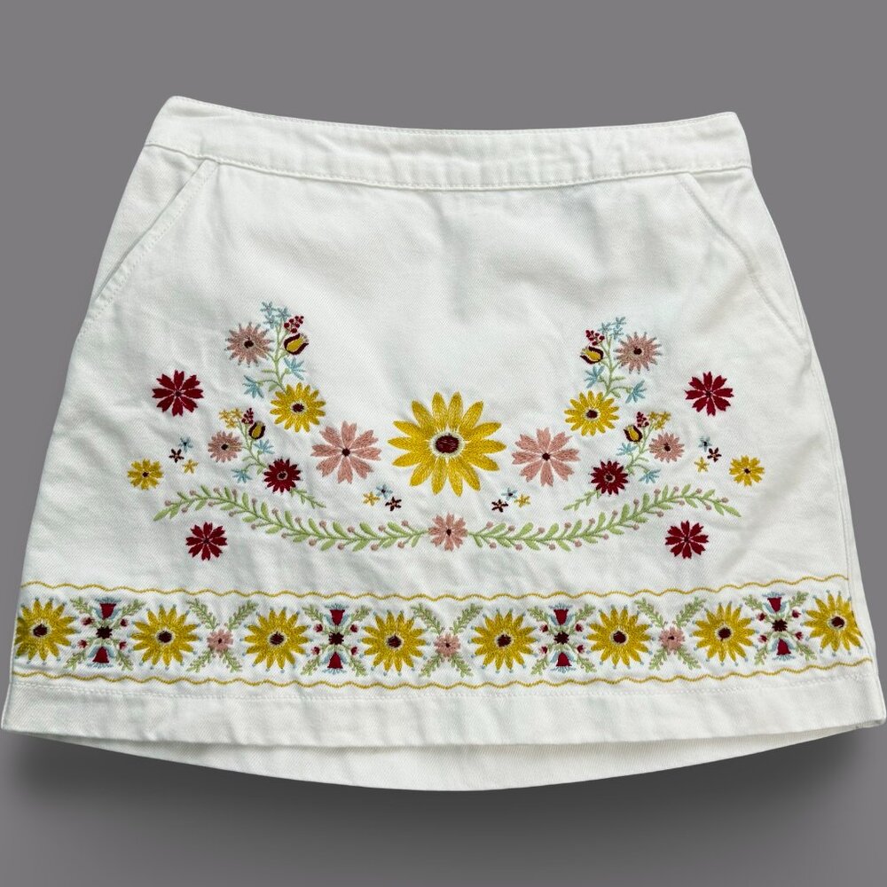 Forever 21 Mini Skirt Womens M Embroidered‎ Yellow Pink Floral Boho White Denim